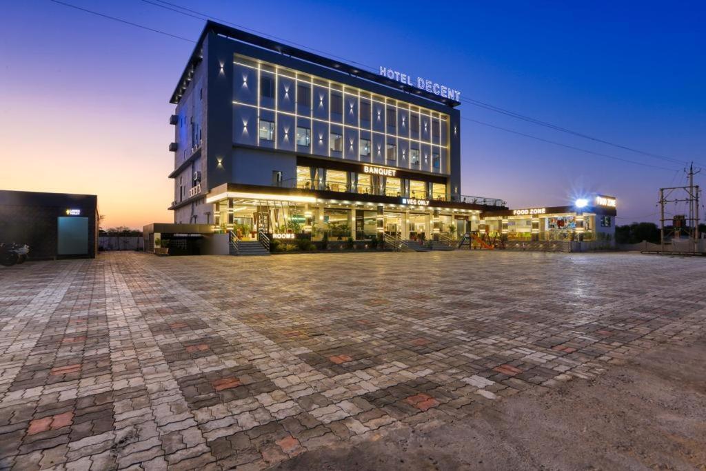 Hotel Decent Unjha Exterior foto