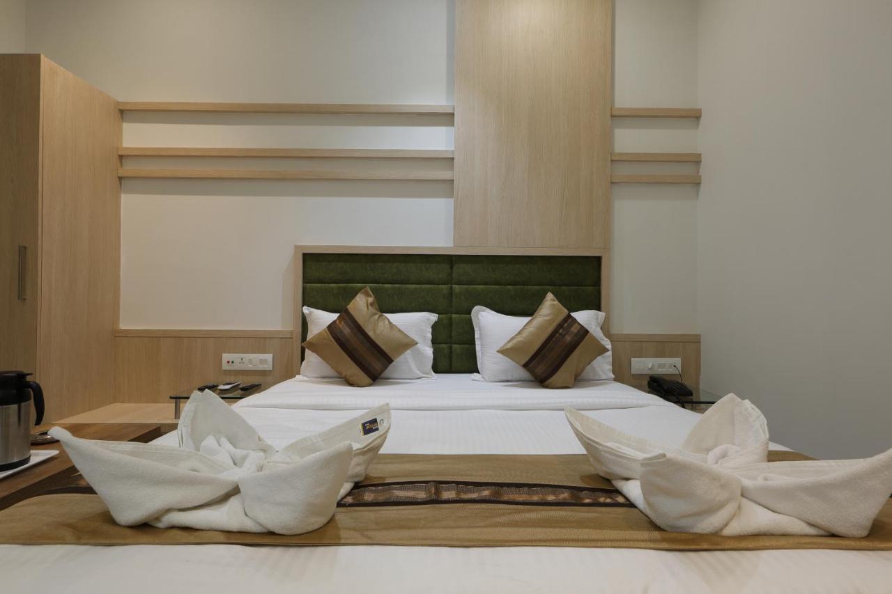 Hotel Decent Unjha Exterior foto